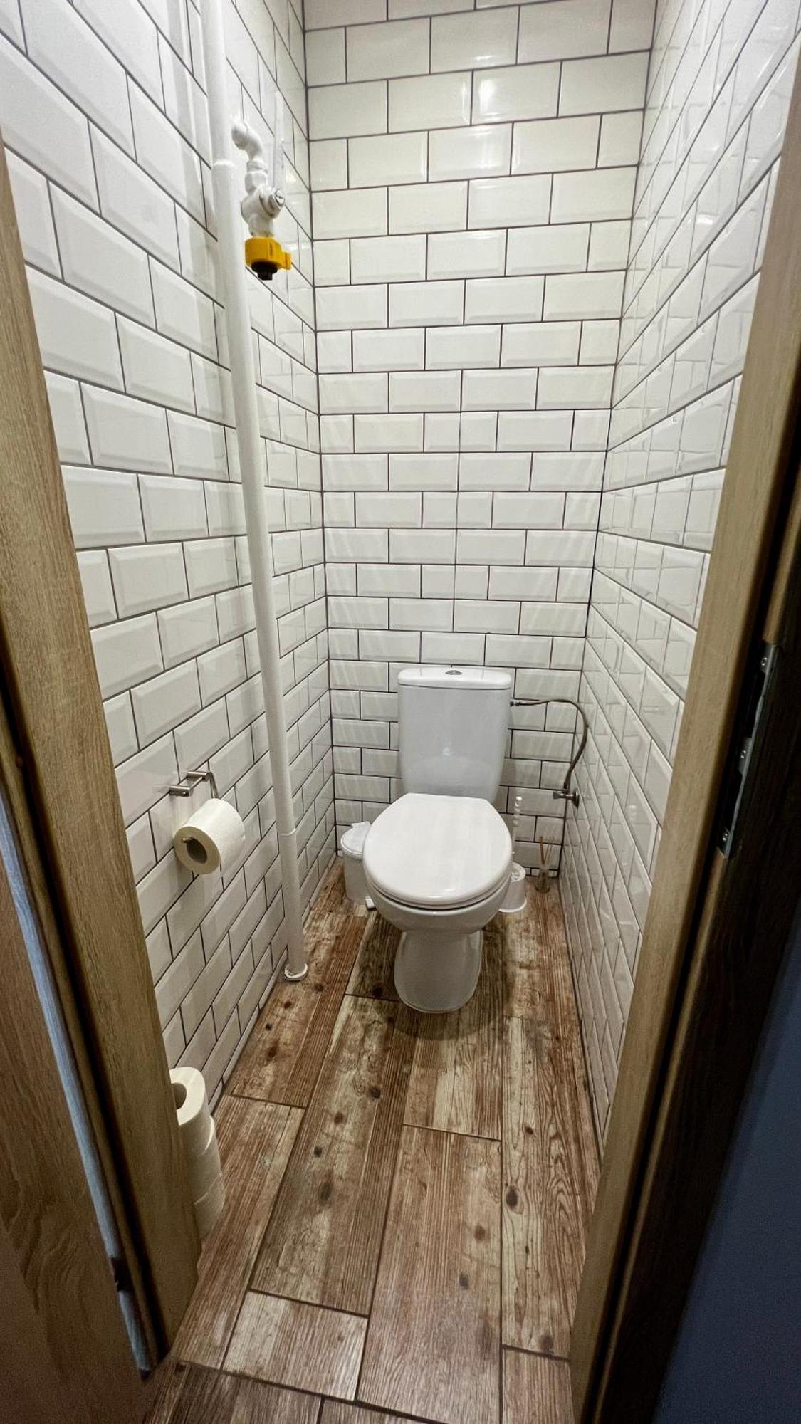 Industrial Apartment I 24Hr Self Check-In I Free Parking & Coffee Банска-Бистрица Экстерьер фото
